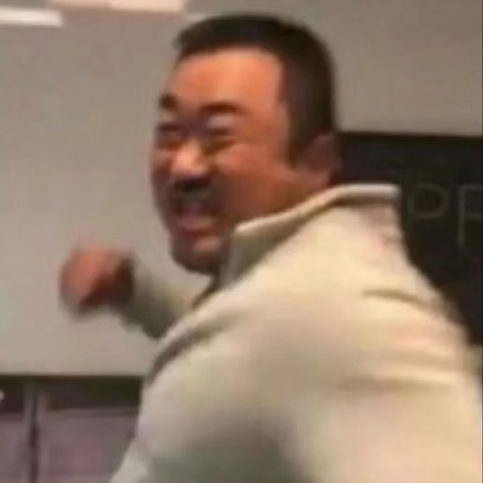 觉得没情商的可以看看作者文案低情商才是永远的必杀技这句话闭环了 