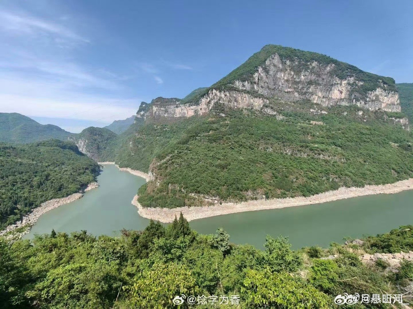 假期上班最早的是游客五一假期期间，游客们成了最早“上岗”的群体，为了避开拥挤的人