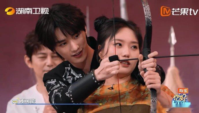 丁程鑫相信相信的力量 相信的力量太戳人！丁程鑫射箭前向李雪琴表忠心，高喊 “相信