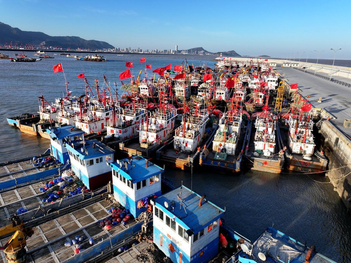 连云港2025年GDP接近五千亿！

2025年连云港全市实现地区生产总值483