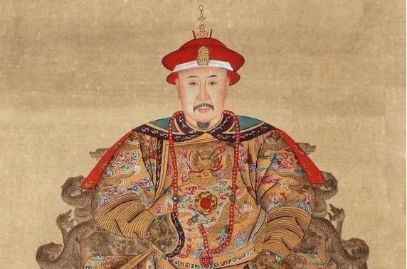 [太阳]乾隆被江宁知府装在一个囚笼里，放在太阳下面暴晒。一会儿功夫，乾隆就被晒的