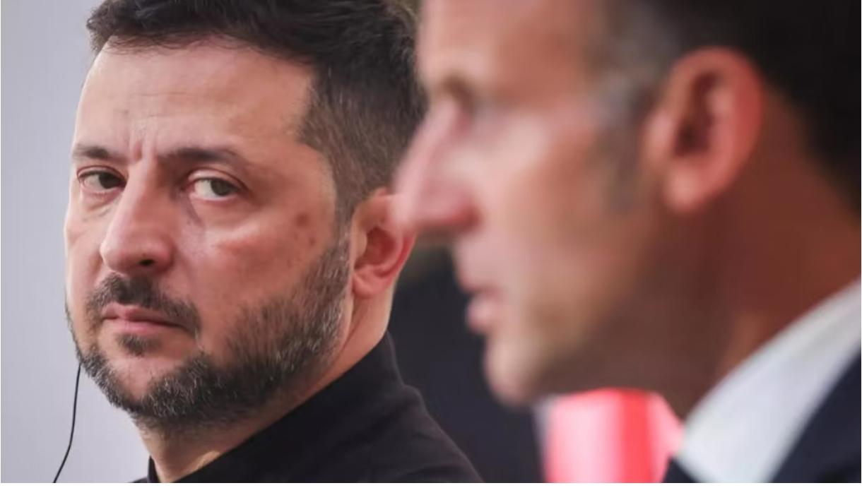 泽连斯基最近连着跑法国、瑞典，签下250架战机的大单，看着挺风光——100架“阵