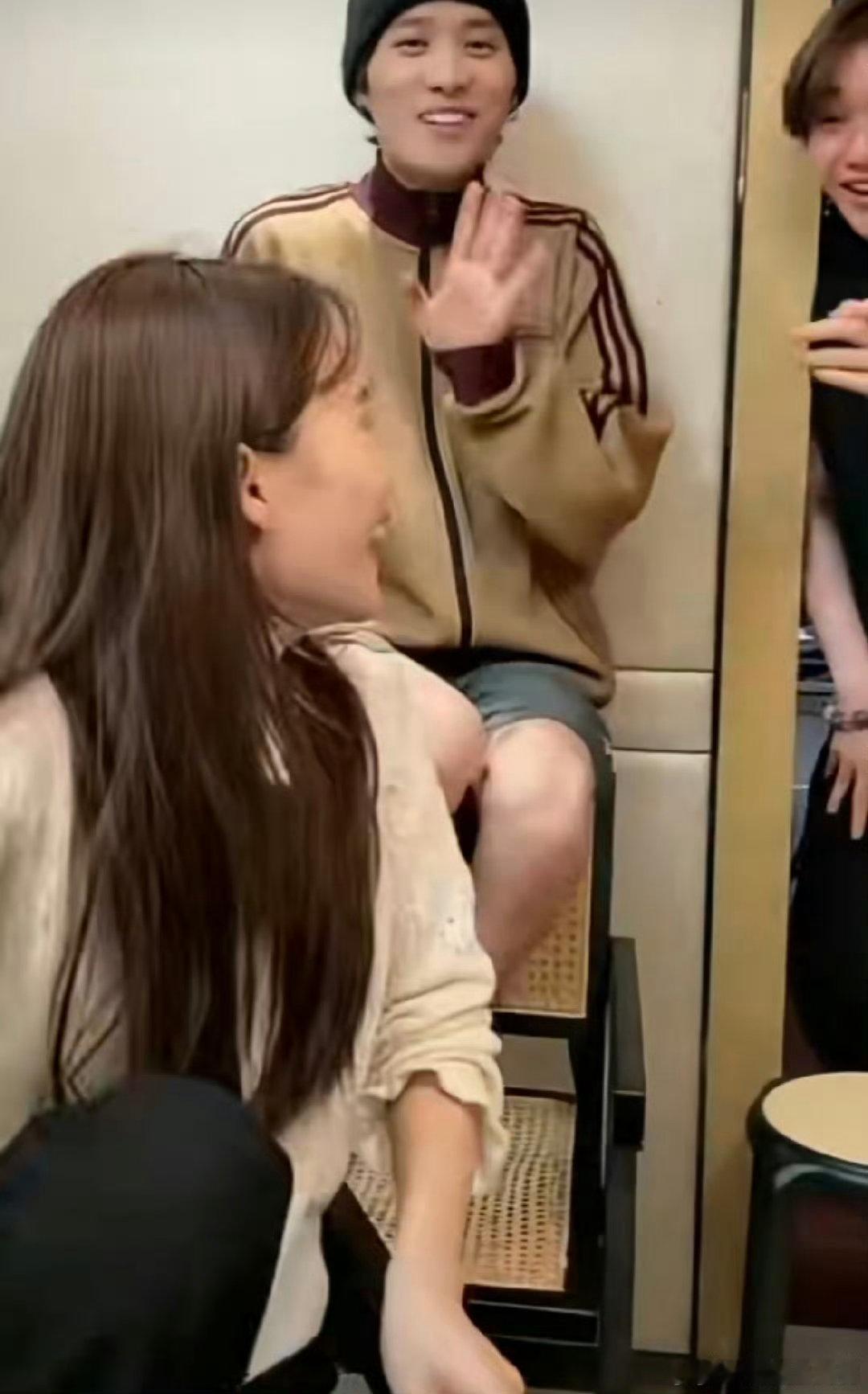 井迪开团井胧高卿尘秒跟我家那闺女这期笑点全被他们承包了！井迪敢开团，井胧懂接梗，