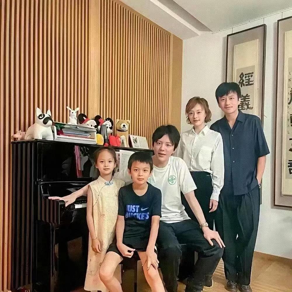果然，丑的基因很强大～孙俪和邓超的孩子，你们觉得都长得像谁？邓超会不会后悔