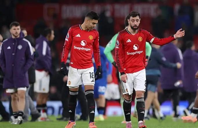 3平2负，曼联近5场英超对阵伯恩茅斯的比赛均未能取胜本轮英超，曼联在主场4-4战