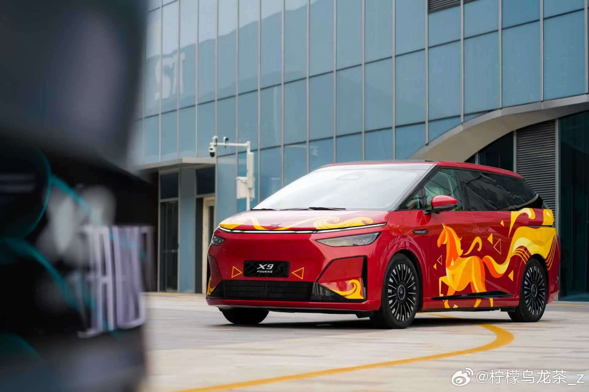 从「极客尝鲜」到「大众常用」让妈妈都爱开，才是真「国民智驾」小鹏第二代 VLA让