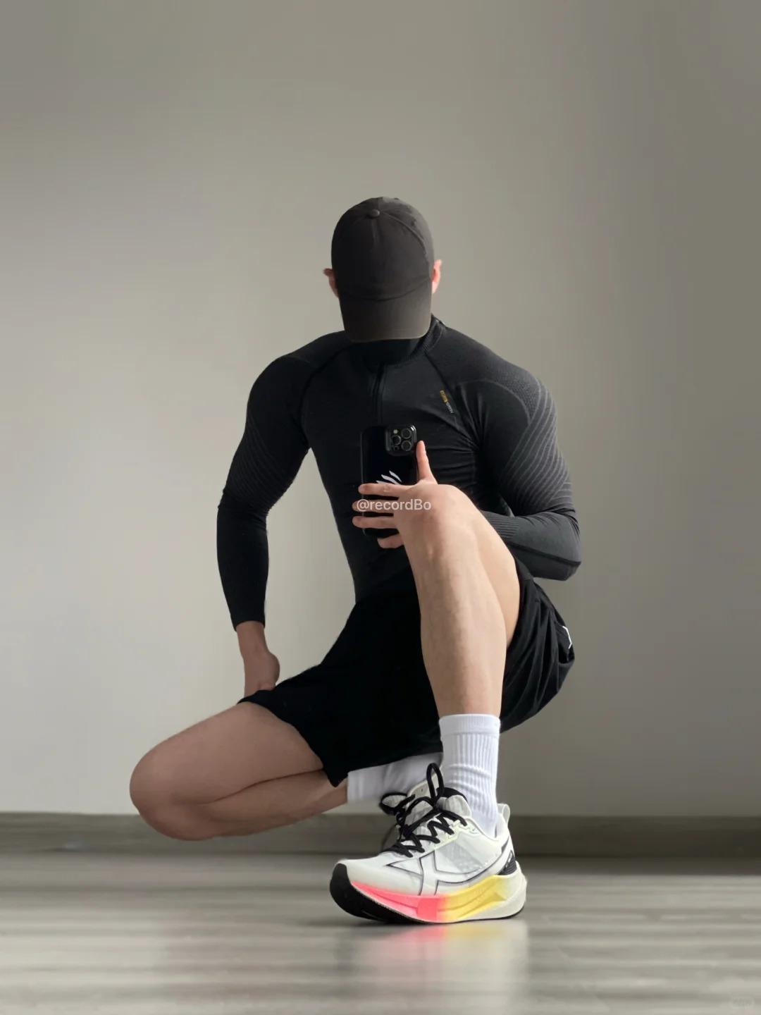 【特步两千公里5代深度解析：300元档的“耐磨之王”到底香不香？】

跑圈最近都