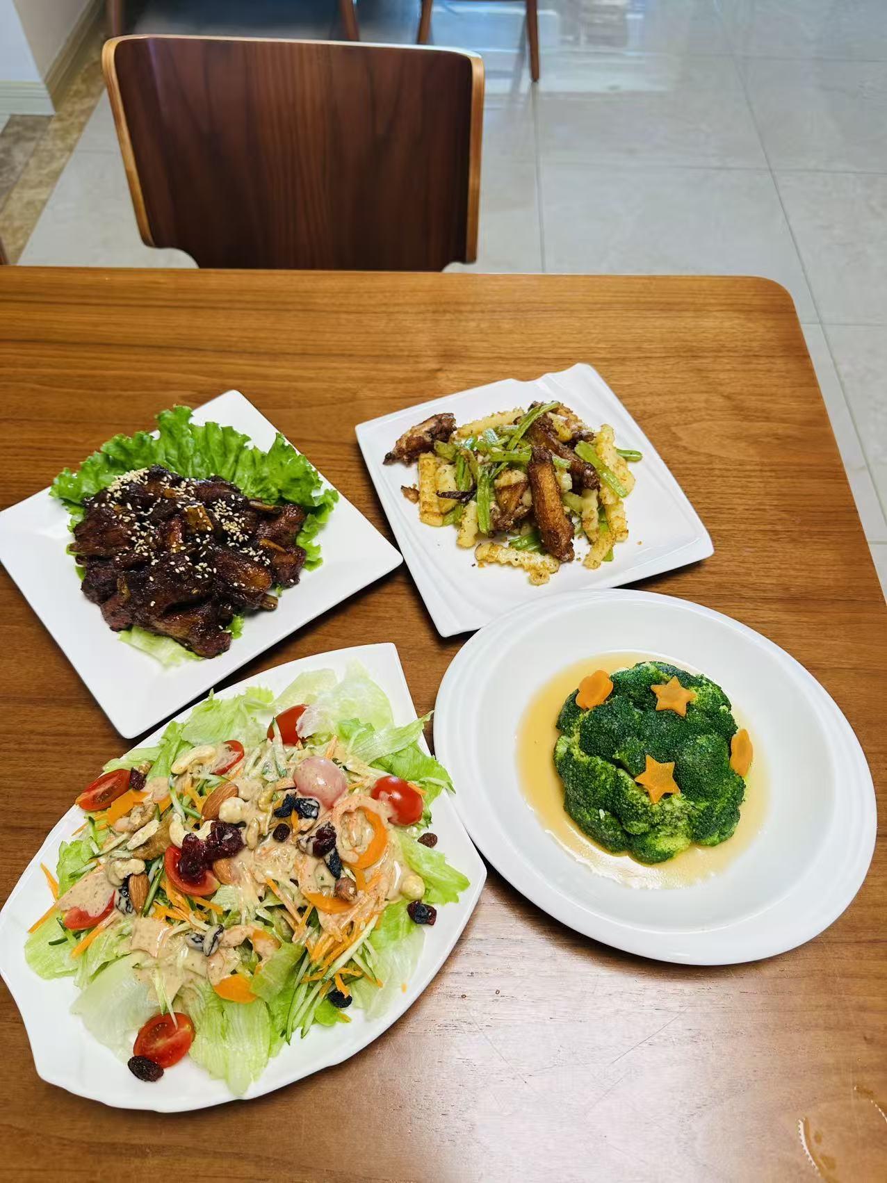 我爱好下厨，总是喜欢做一些菜品犒劳自己。