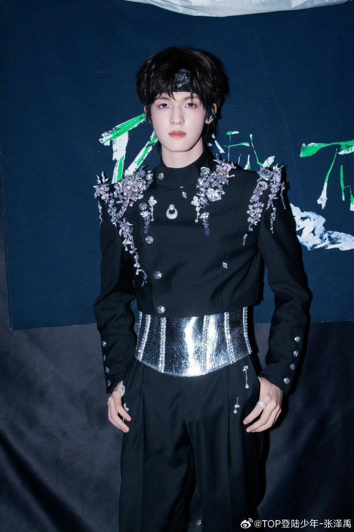 张泽禹连续两年收到利物浦的生日祝福 追星天花板来了！张泽禹泰站连续两年促成利物浦