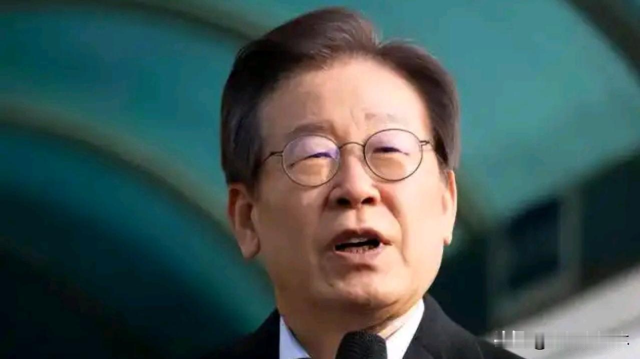 间谍法改向核心技术！韩国新法落地，芯片大出口背后的焦虑
 
9月13日零时，韩国