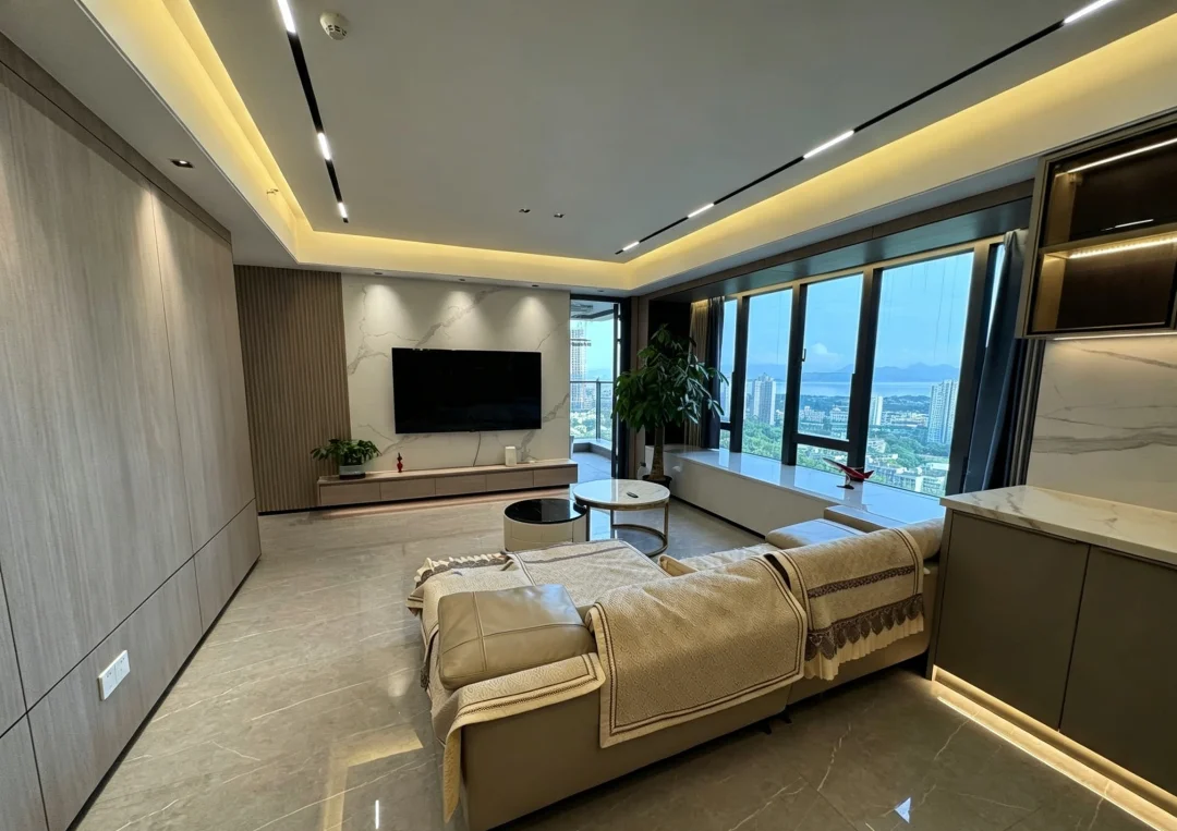 华侨城天鹅湖三期看山海景好房月租2.3万！