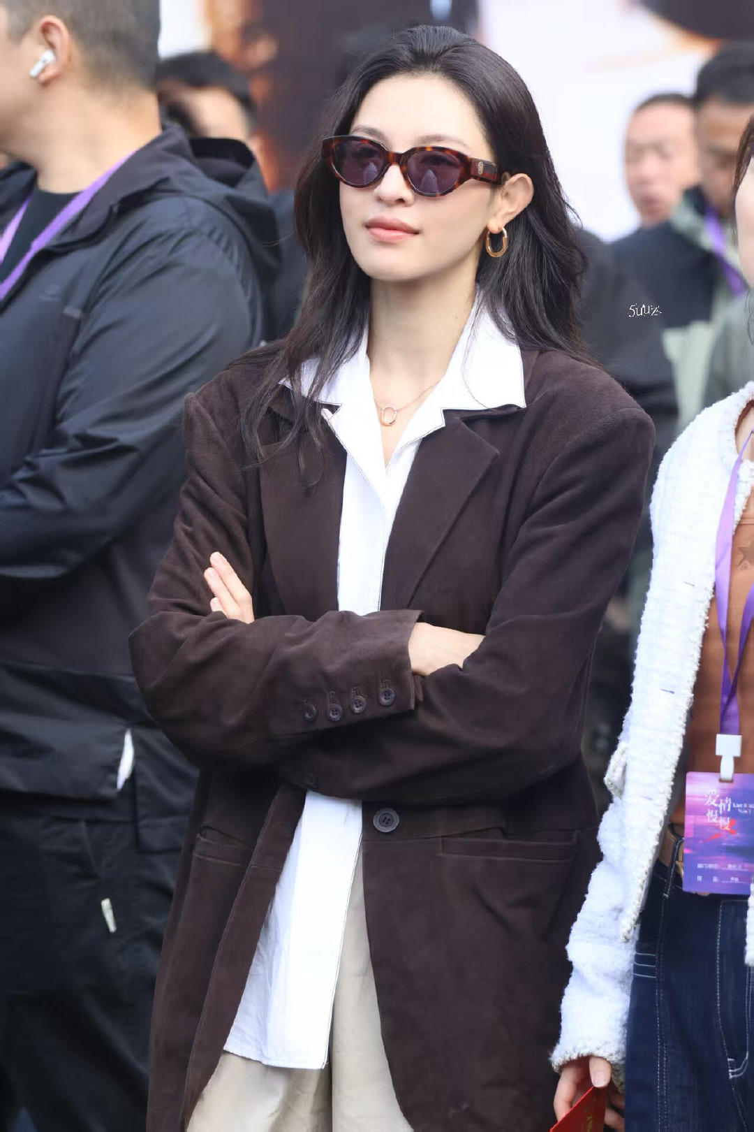 钟楚曦新剧爱情慢慢今日开机钟楚曦爱情慢慢开机路透亦舒笔下的朱礼子终于有了脸！钟楚