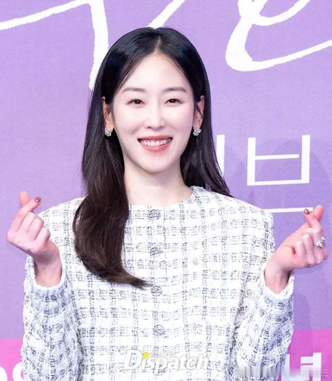 18日，JTBC新剧《Love Me》 举行制作发布会，主演徐玄振李施优张栗金多