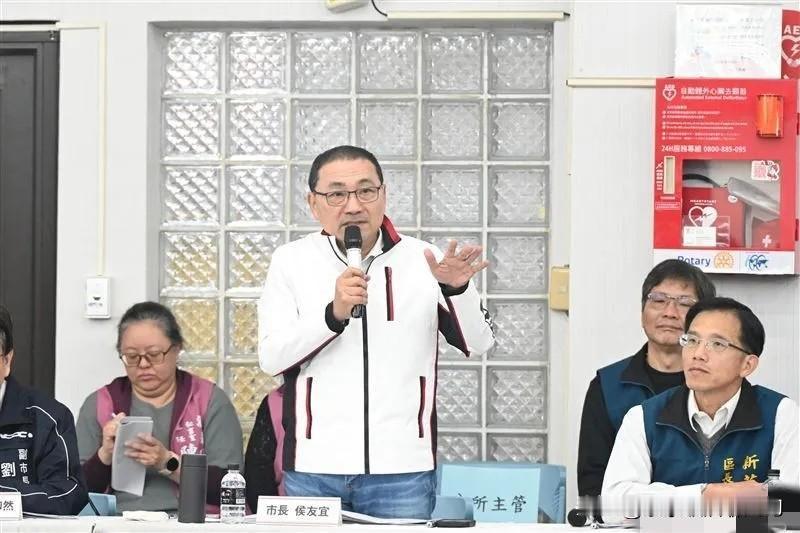 卢秀燕、侯友宜又给郑丽文唱对台戏了！
 
台美关税协议落定，看着是跟日韩持平的1