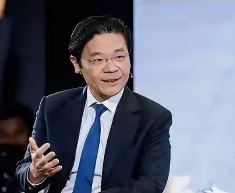 新加坡总理黄循财接受加拿大电视台采访时说：“芯片这条线，一定配合管死，绝不让中国