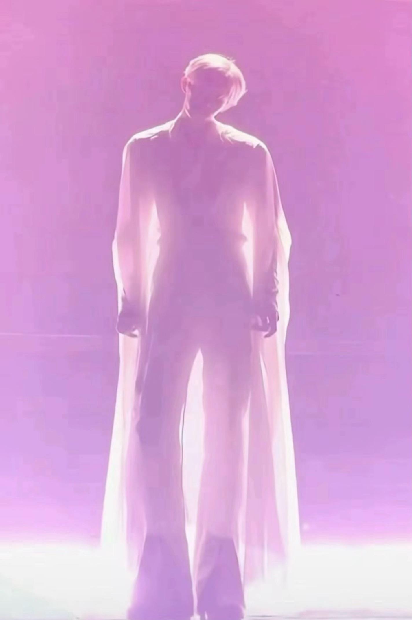 易烊千玺就是温柔本身✨。