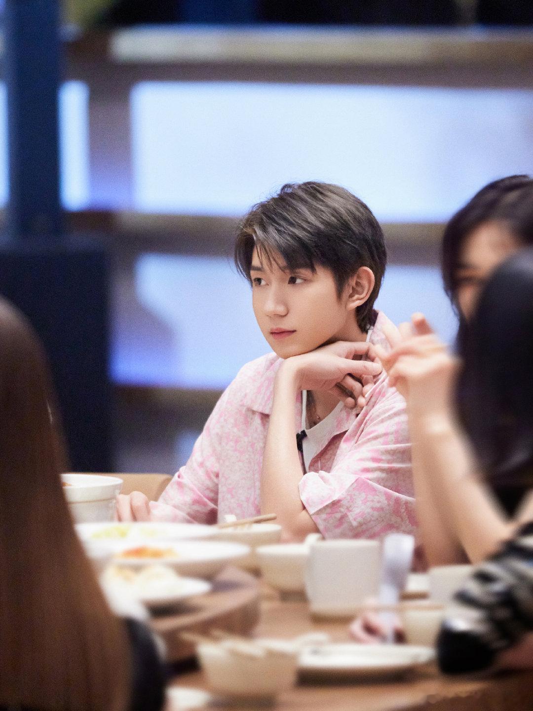 #TFBOYS为王源新综艺宣传##TFBOYS为王源新综艺打call#  知道了
