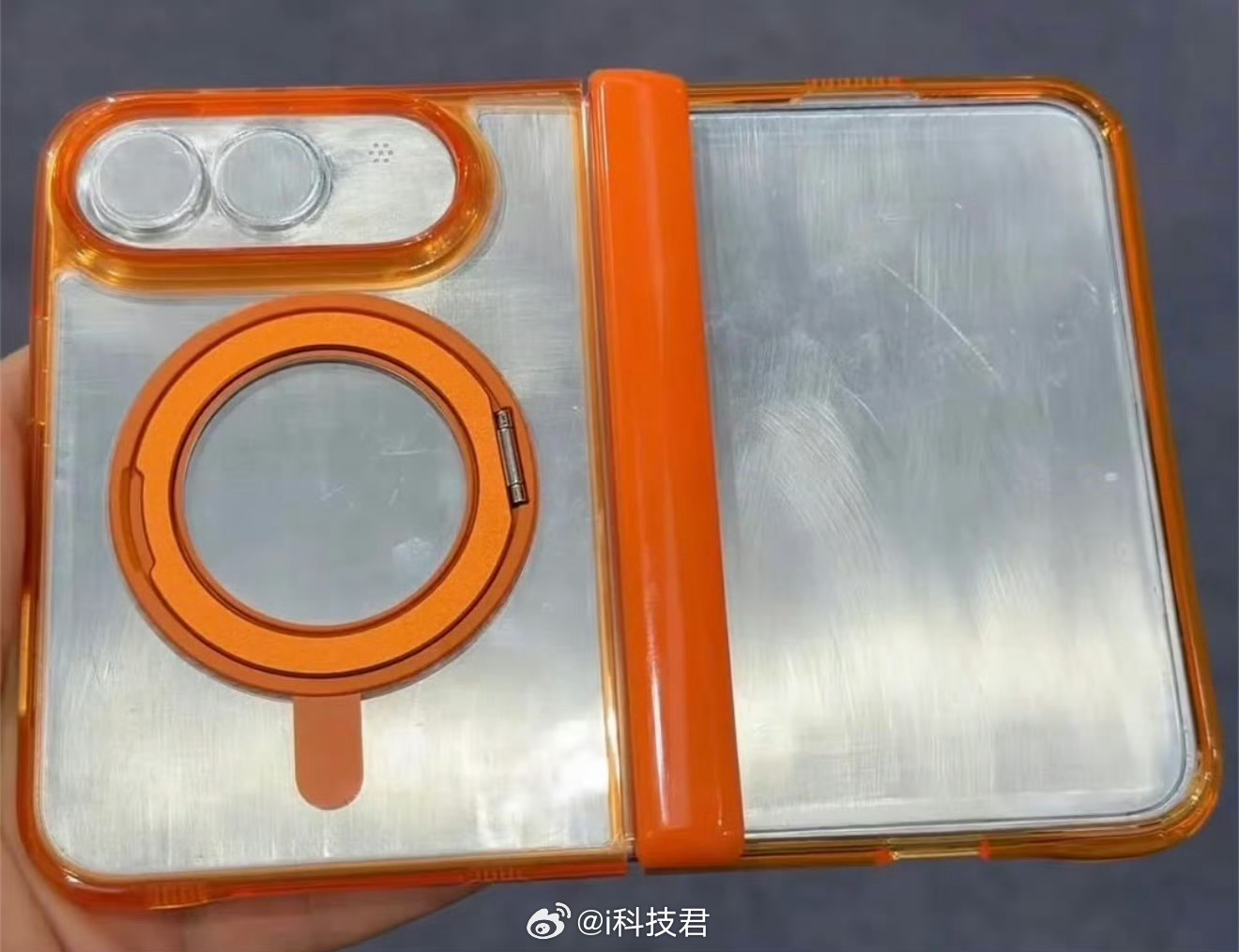 iPhoneFold保护壳模具曝光有点像Find N那样尺寸和比例，按照预计，i