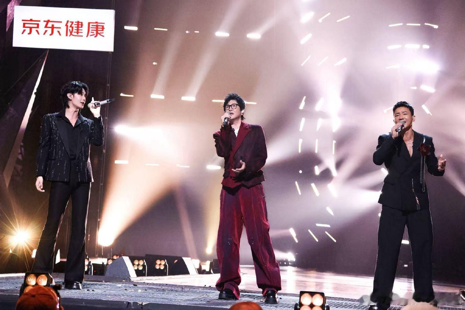 刘畊宏女儿是时团粉丝 刘畊宏女儿喜欢时代少年团吃瓜吃到惊喜，原来刘畊宏女儿是时代