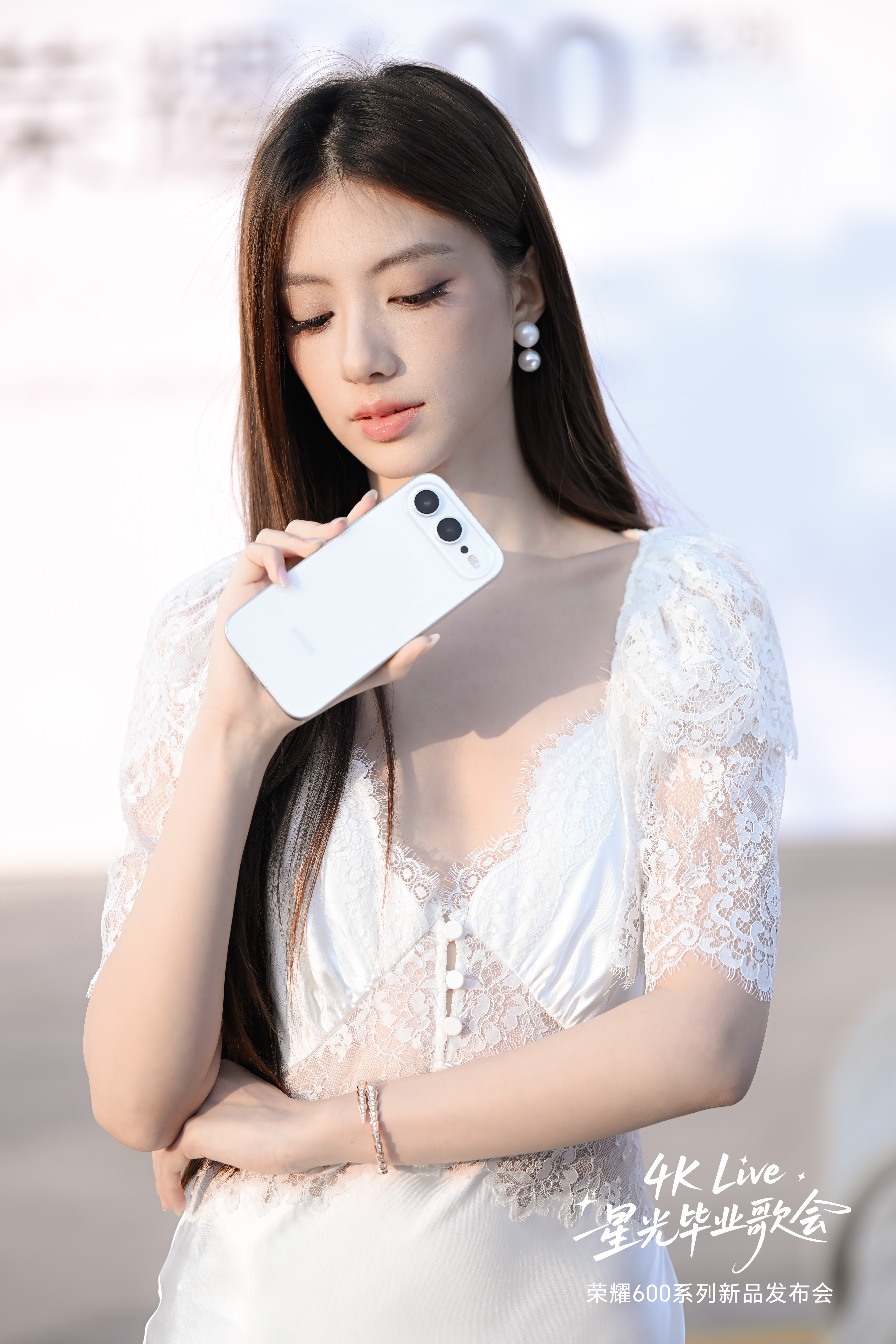 荣耀600价格起步价要是和上一代一样，2699起步，那就真香了。如果有国补和61