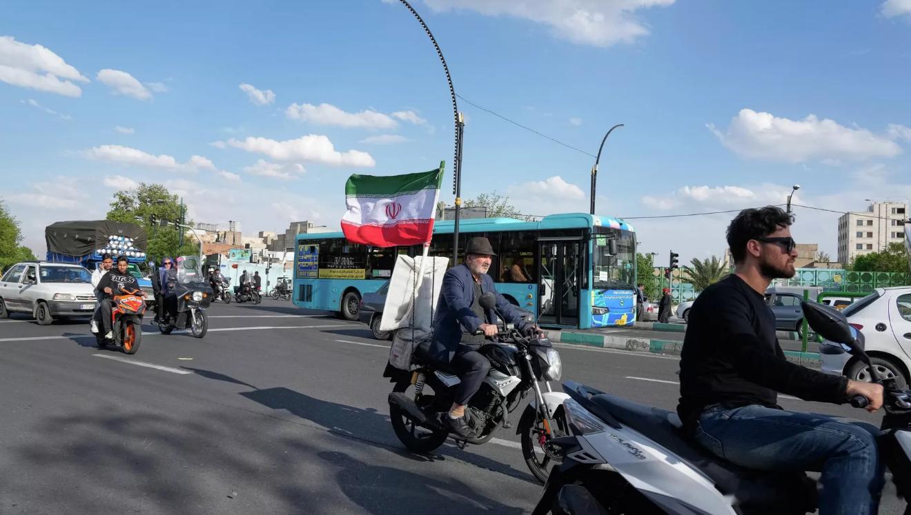 伊朗武装部队：如果美军继续封锁，将面临回应措施伊朗武装部队哈塔姆安比亚中央总部发