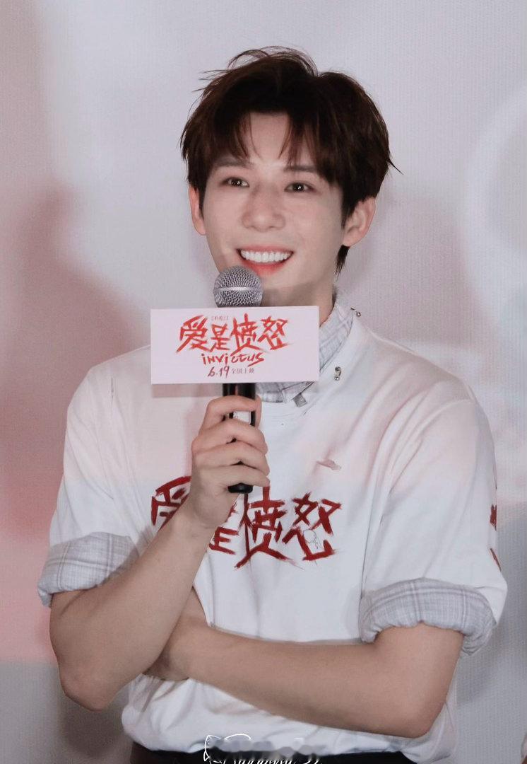 王安宇cue沈腾名台词 他没有想赢，他只是不想输——这句话从王安宇嘴里说出来，像