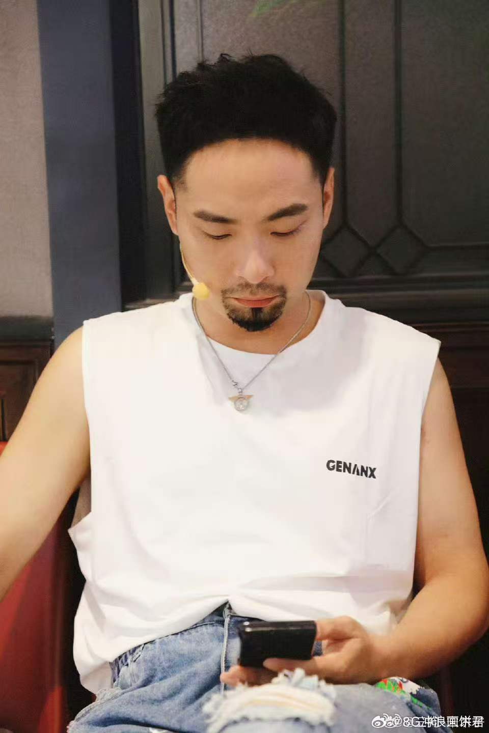 宋木子打入十个勤天妈妈群十个勤天妈妈开团宋木子秒跟 宋木子每次发歌都让人烧心，这