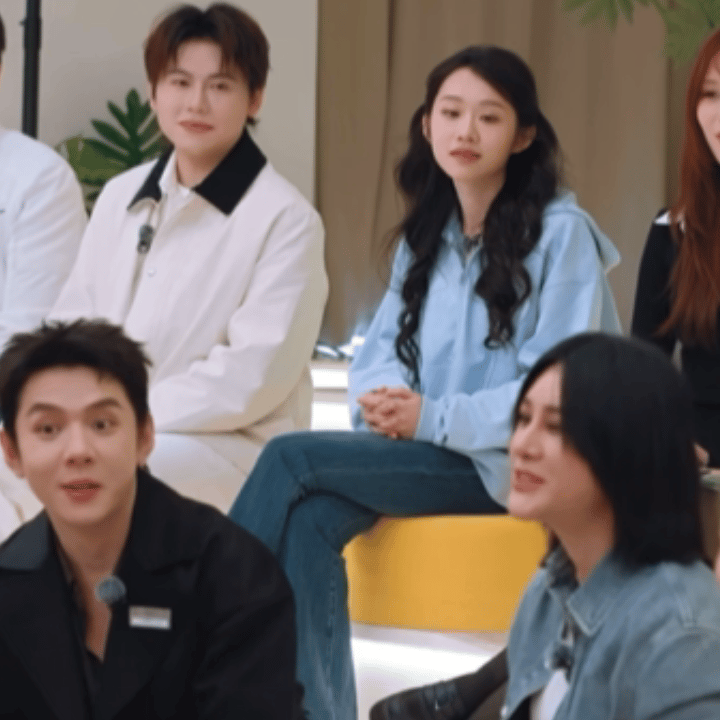 李佳琦听尚雯婕双语面试误闯天家 李佳琦听到尚雯婕英语法语无缝切换面试时：简直是误