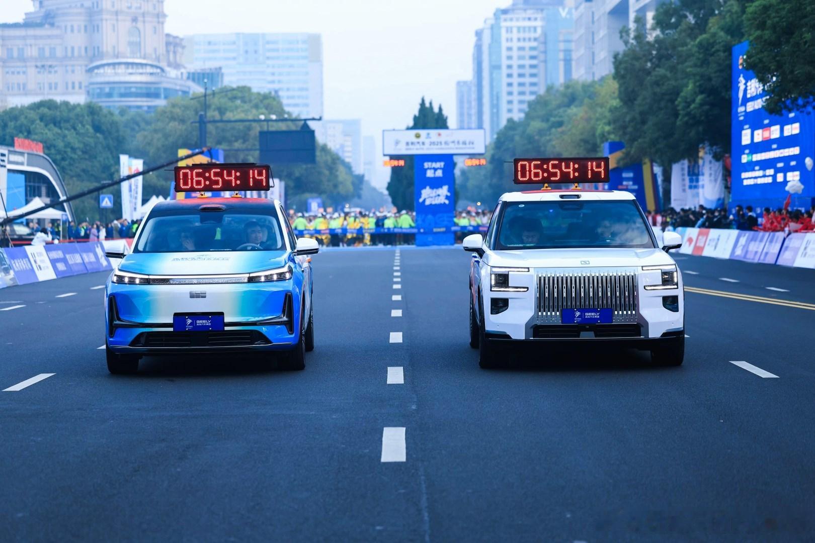 吉利汽车2025杭州马拉松奔跑吧吉利唯跑者一直向前吉利跟杭马的绑定真的太戳人了，