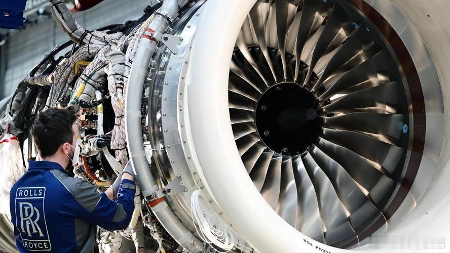 罗罗游说英国政府补贴超扇发动机项目据《金融时报》报道，英国航空发动机制造商罗尔斯