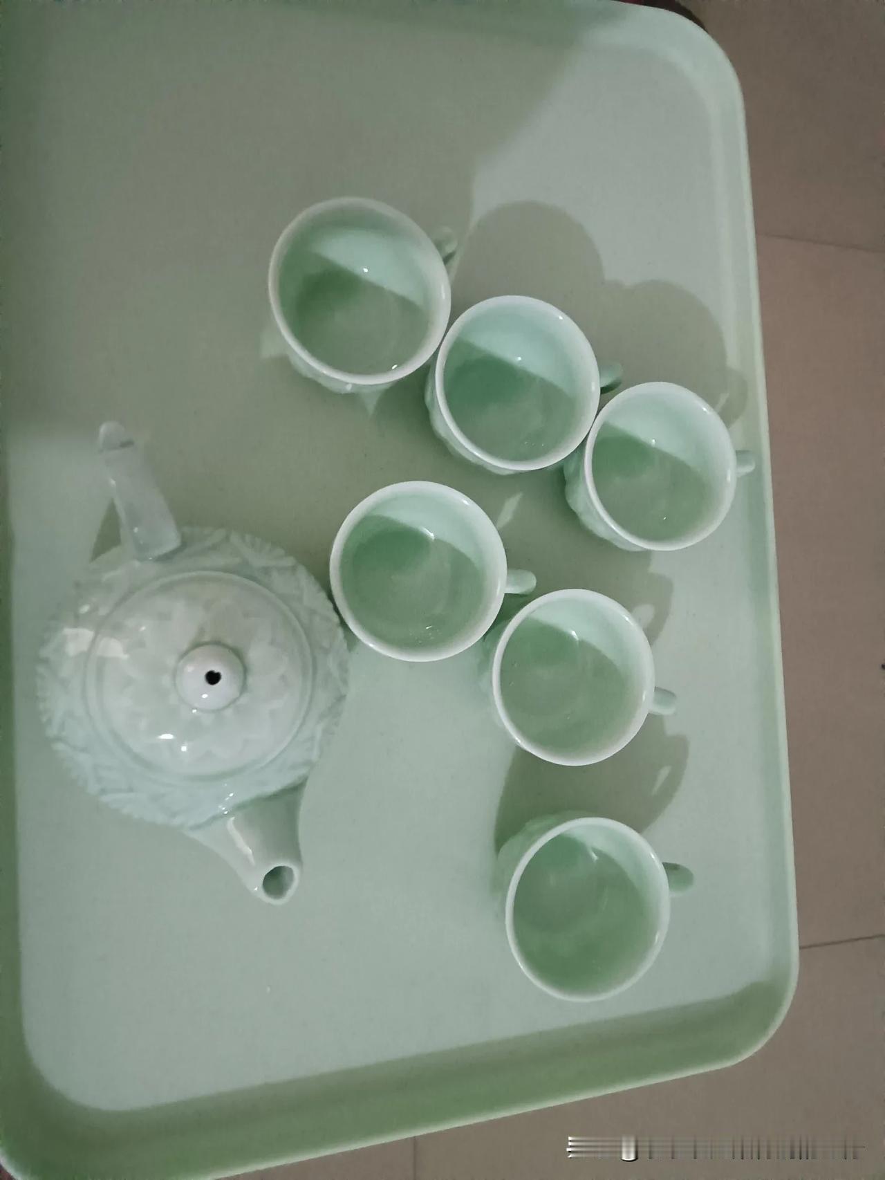 一个又一个夜的熬。一天又一天，一年又一年的过