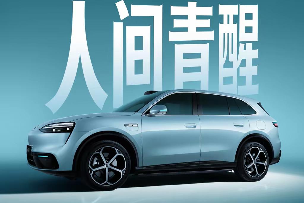 指导价原来是27.98万起，现在是22.98万，从价格上来看下探了5万，入门版零