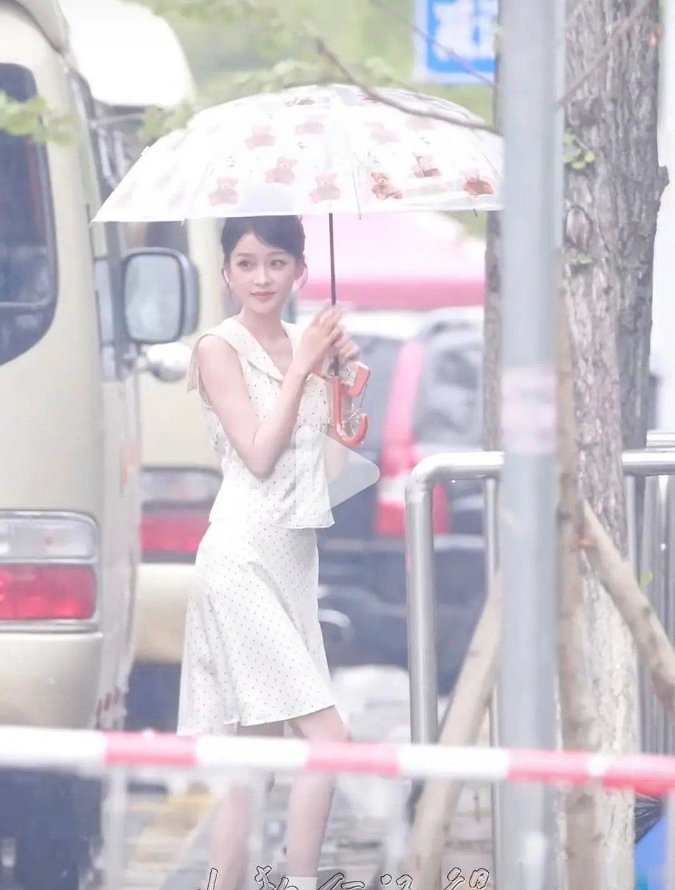 今天的孙怡也是个小公主啊 