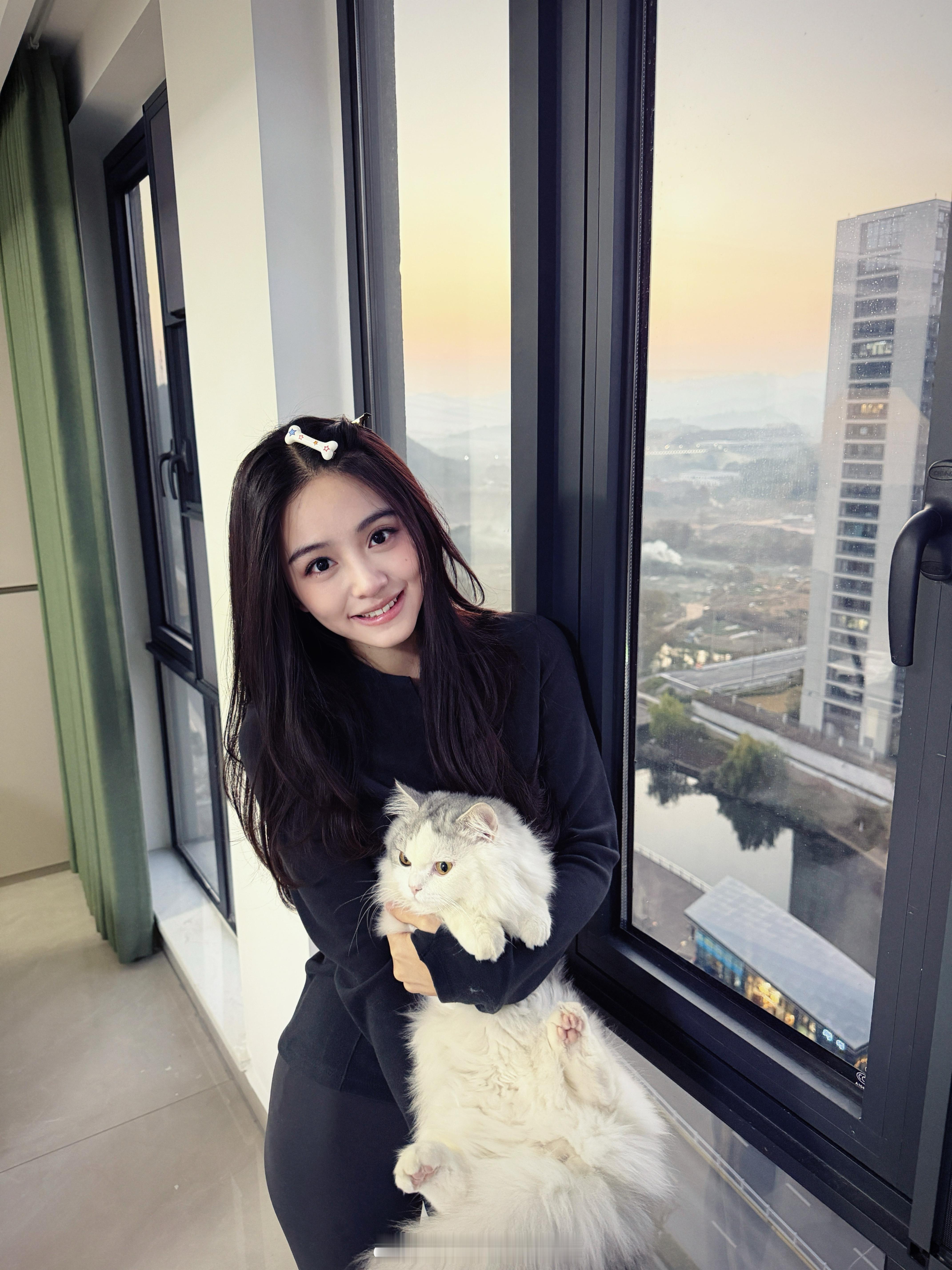 和朋友在一起每天都很开心 