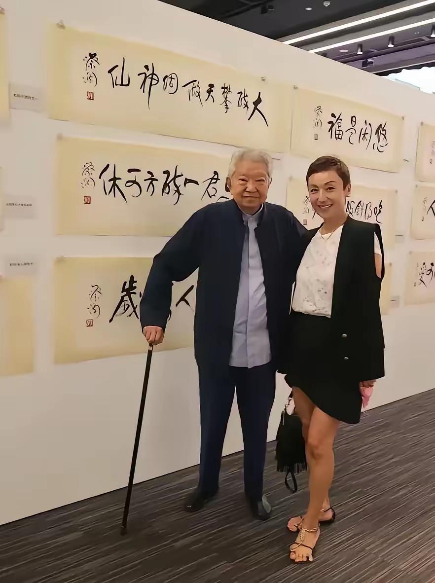 她的脚指头怎么是这样呢？