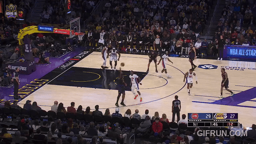 今天勒布朗·詹姆斯41岁生日。他的湖人输给坎宁安的活塞。循环。勒布朗2003状元