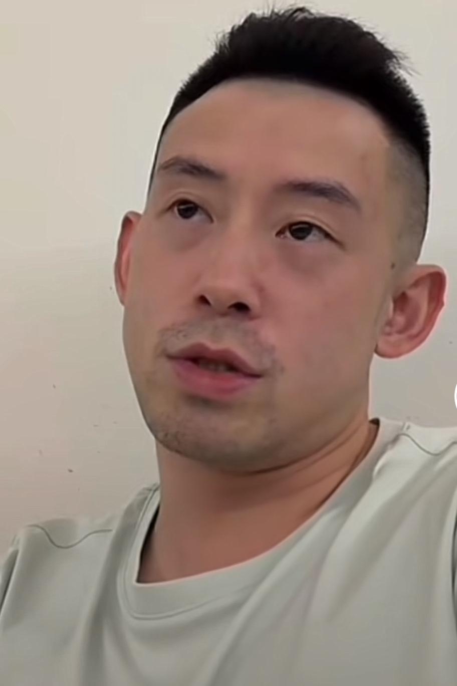 中国香港乒乓球选手黄振庭
谈起松岛辉空打球时，
表示：松岛辉空打球
给人的感觉有