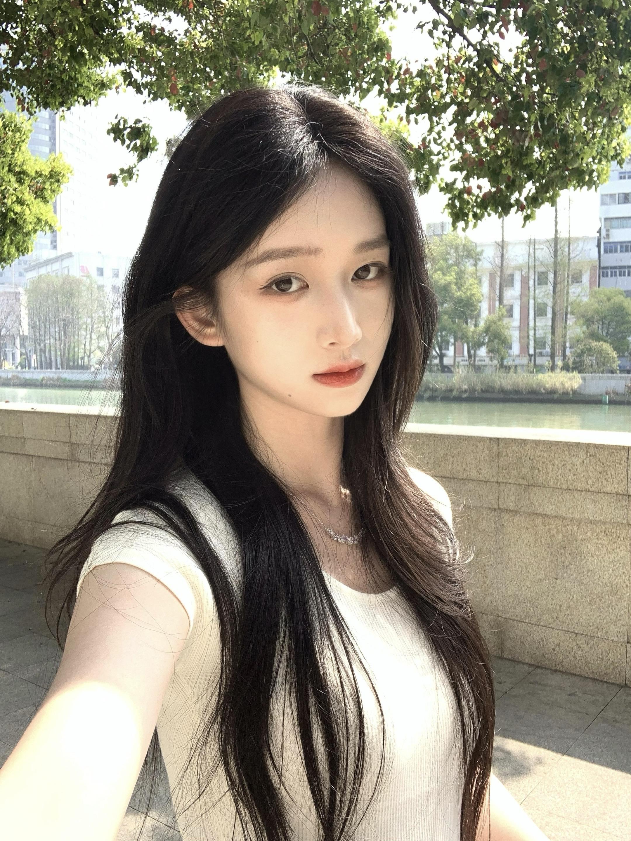 一切的 爱 恨 都在自寻烦恼