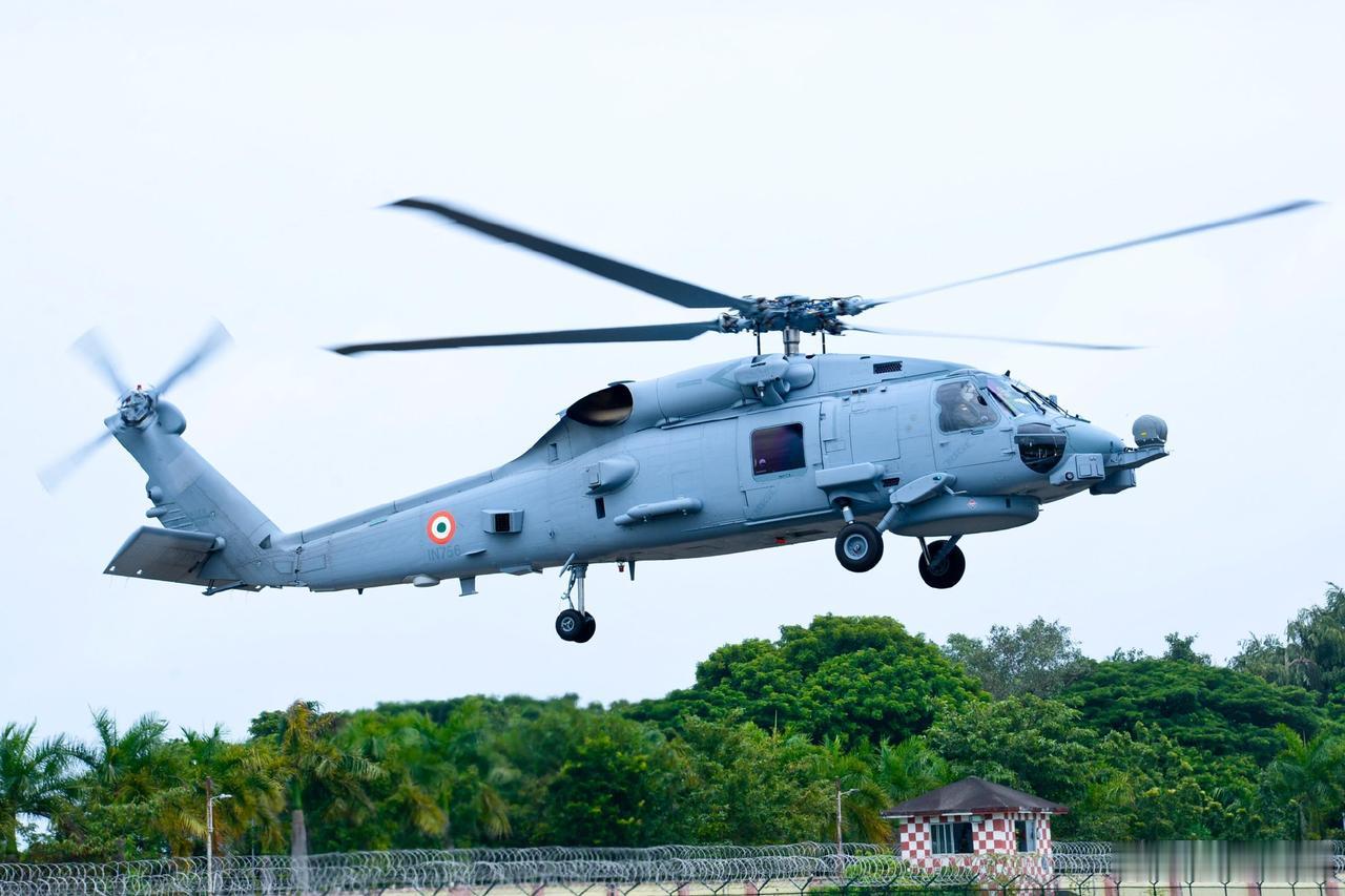 印度海军航空兵第二个美制MH-60R“海鹰”直升机中队NAS 第335“鱼鹰”中