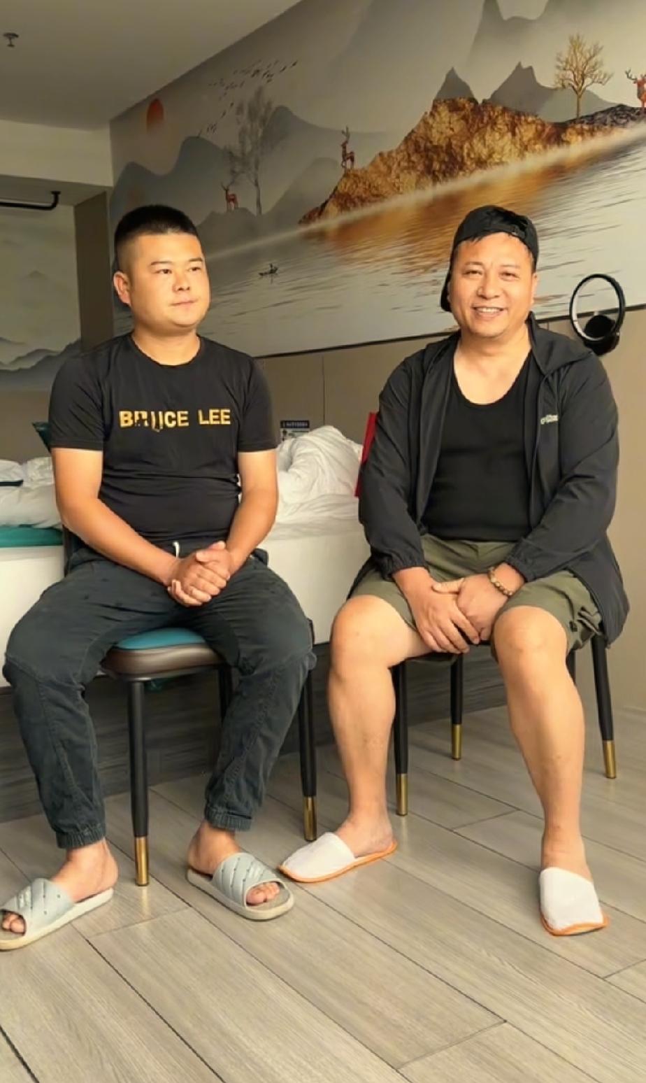 重走云南丽江创业之路！海哥与高手回望八年前的追梦岁月
 
海哥启程前往云南丽江前