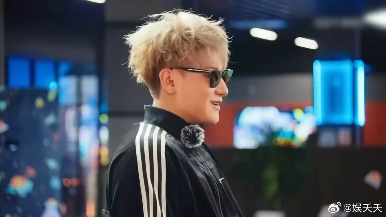 王鹤棣这是正当职业吗棣棣：“这是正经职业嘛” 我：这是我能在综艺里免费看到的嘛 