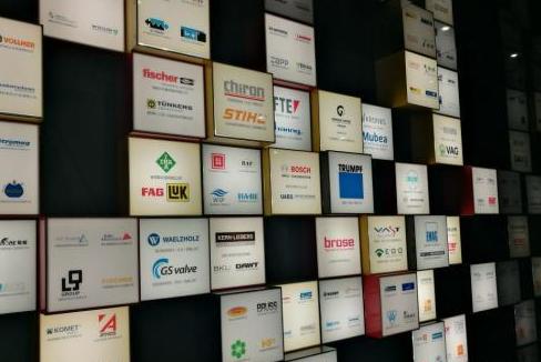 德国安的什么心？德国把好几个国家级重点实验室搬到了中国，而且是整个团队带家属过来