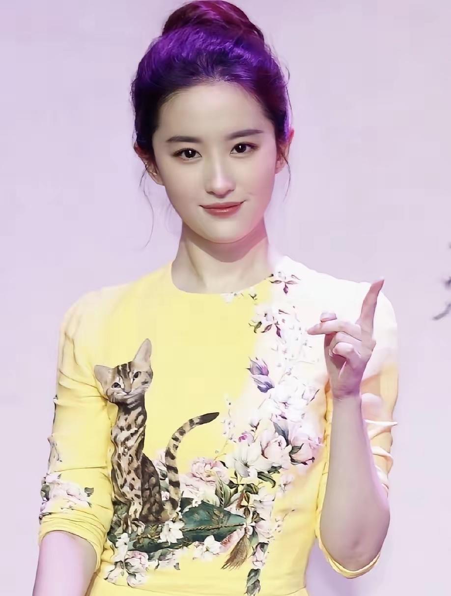 小老头啊，你的情话藏得比退休金还深。刷了三个月你的作品，我对你的表白像糖，对你的