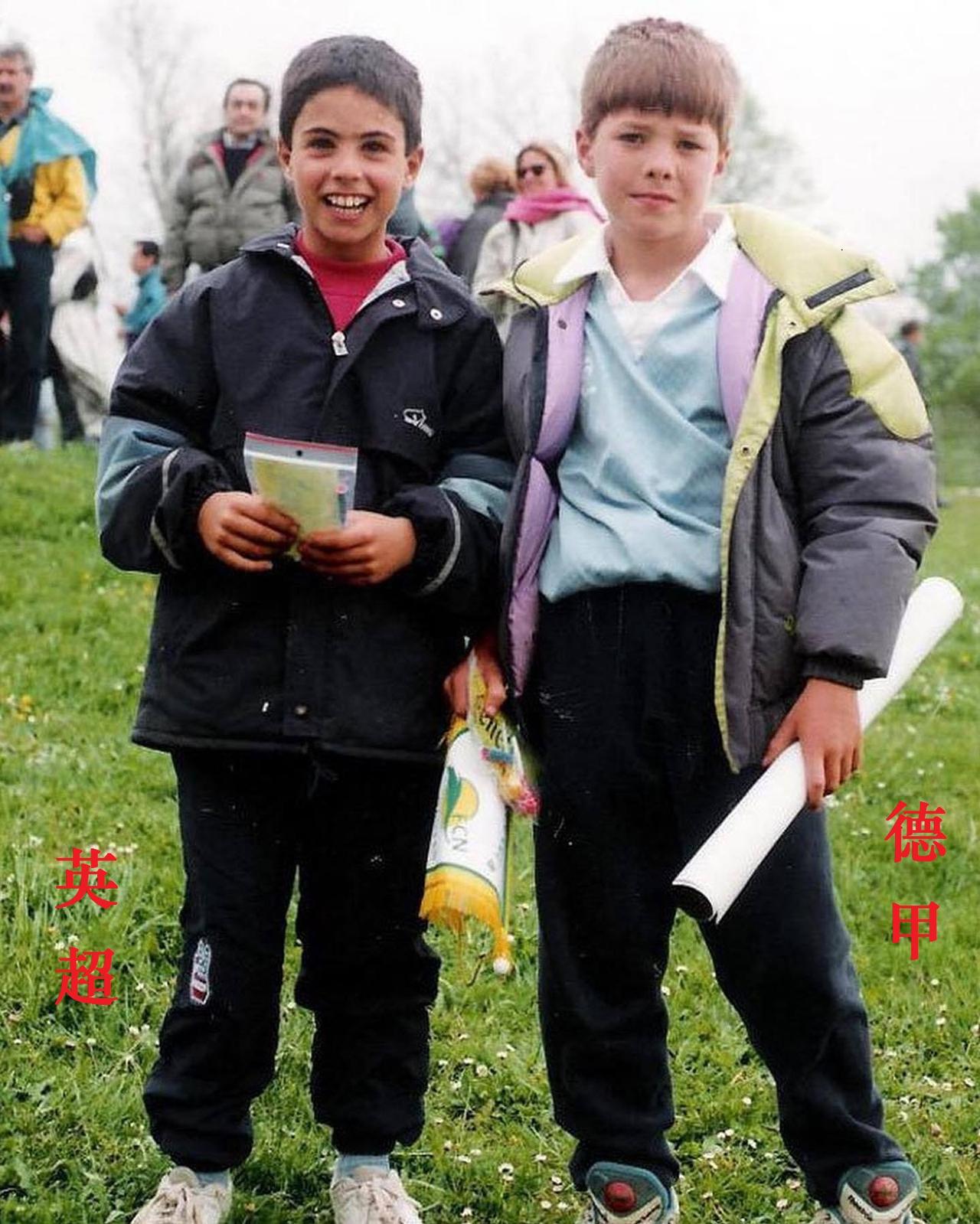 “英超+德甲”领头羊主帅！[捂脸]一个萌得可爱，一个憨得欢。