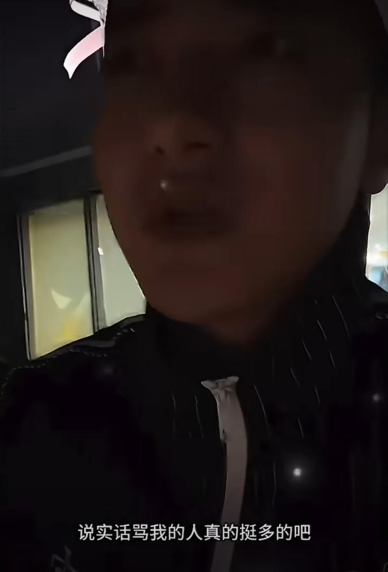 本来直播带货就特别消耗路人缘，就肯定会被骂呀。
什么叫淡出娱乐圈啊？靠着自己明星