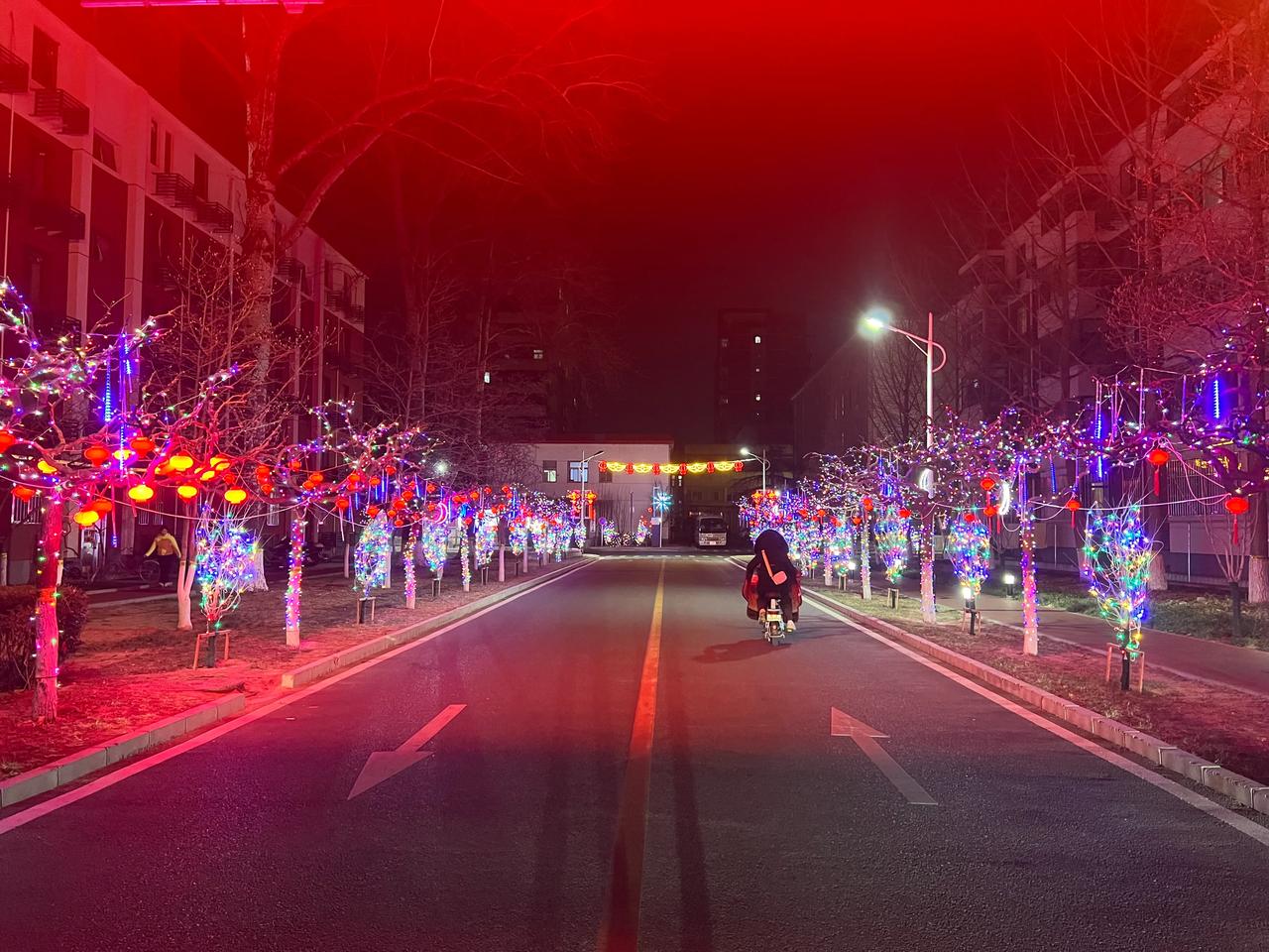 过年红包 过年，我照例都会给哥哥姐姐发红包，还有一个寡嫂，一人1000，一个快8