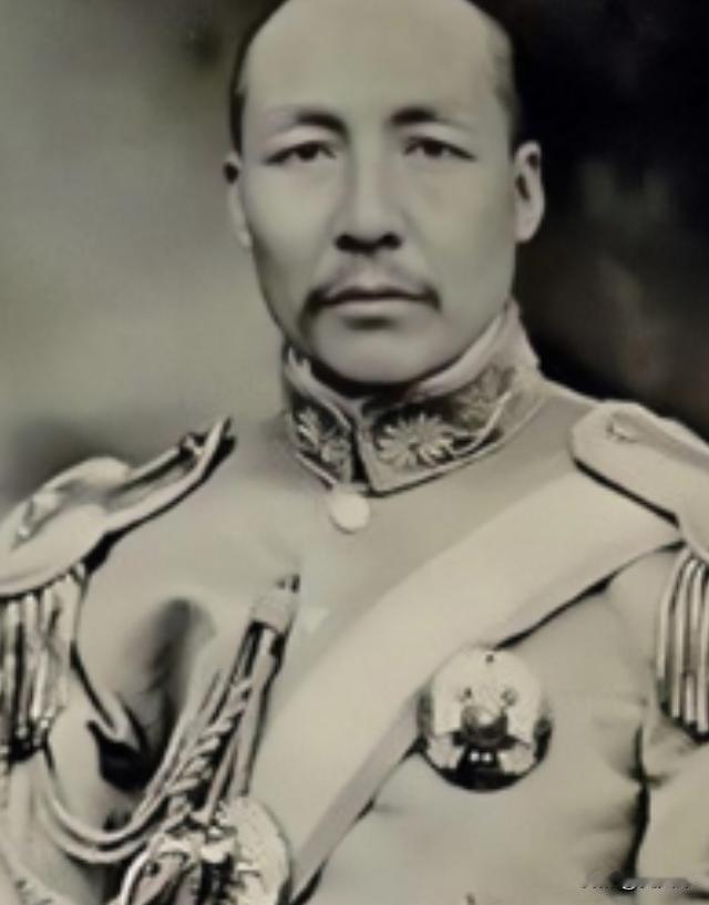 1935年11月13日，天津阴雨连绵，湿冷的雾气笼罩全城。城内佛教居士林照常举办