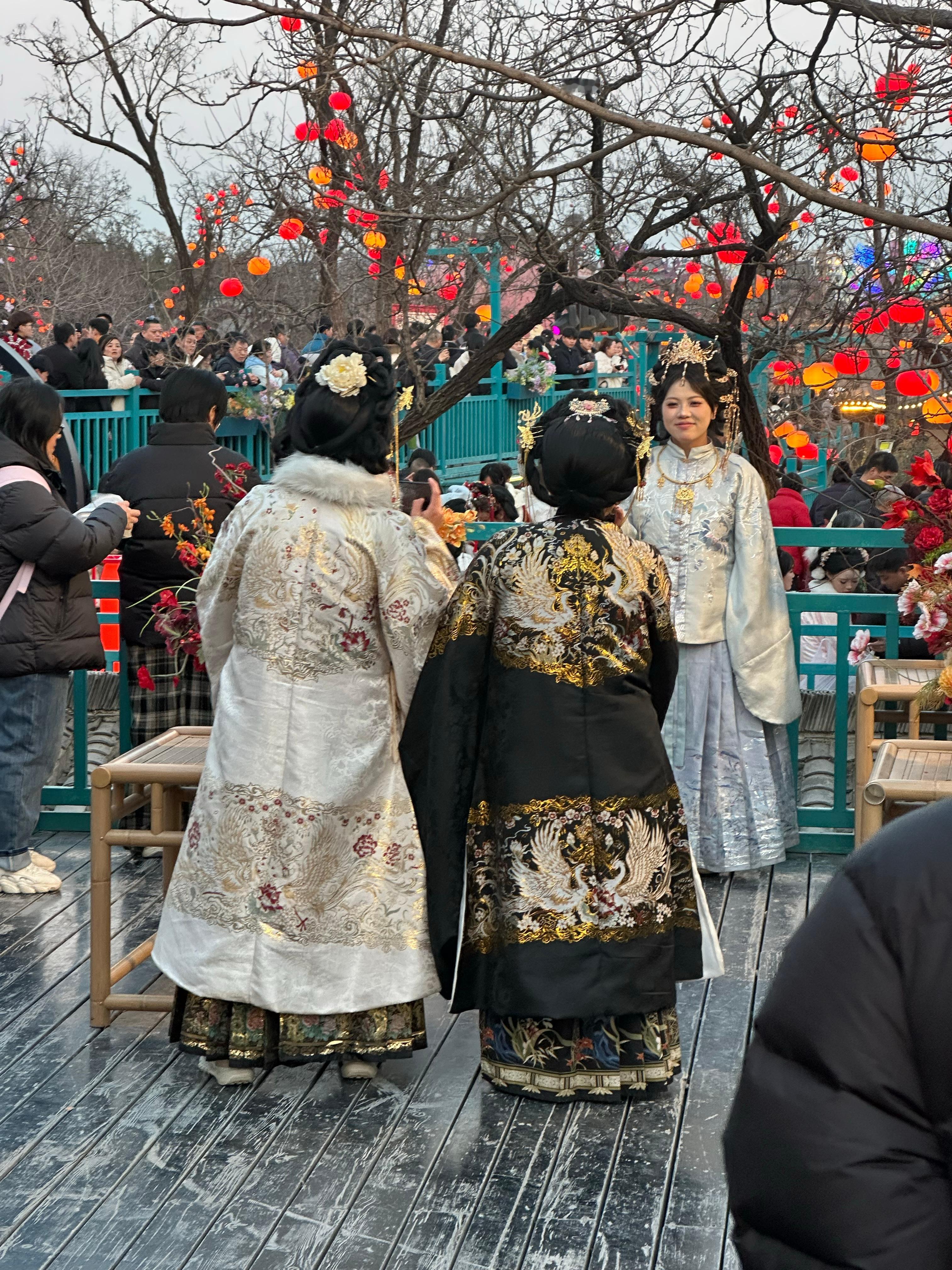 河南文旅杀疯了，万岁山有点小惊喜，外地车牌真多，现在文旅能玩矩阵的省份真的不多了