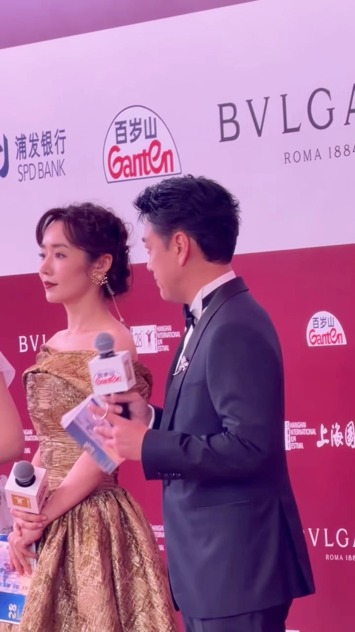 王耀庆老钱风嗓音上海国际电影节谁能拒绝王耀庆的老钱风嗓音！现身上海国际电影节，沉