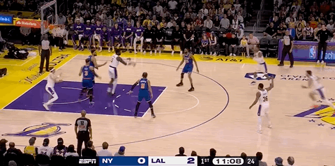 湖人开局，5-0，里夫斯连得5分！一次3罚2中，一次三分球！尼克斯vs湖人